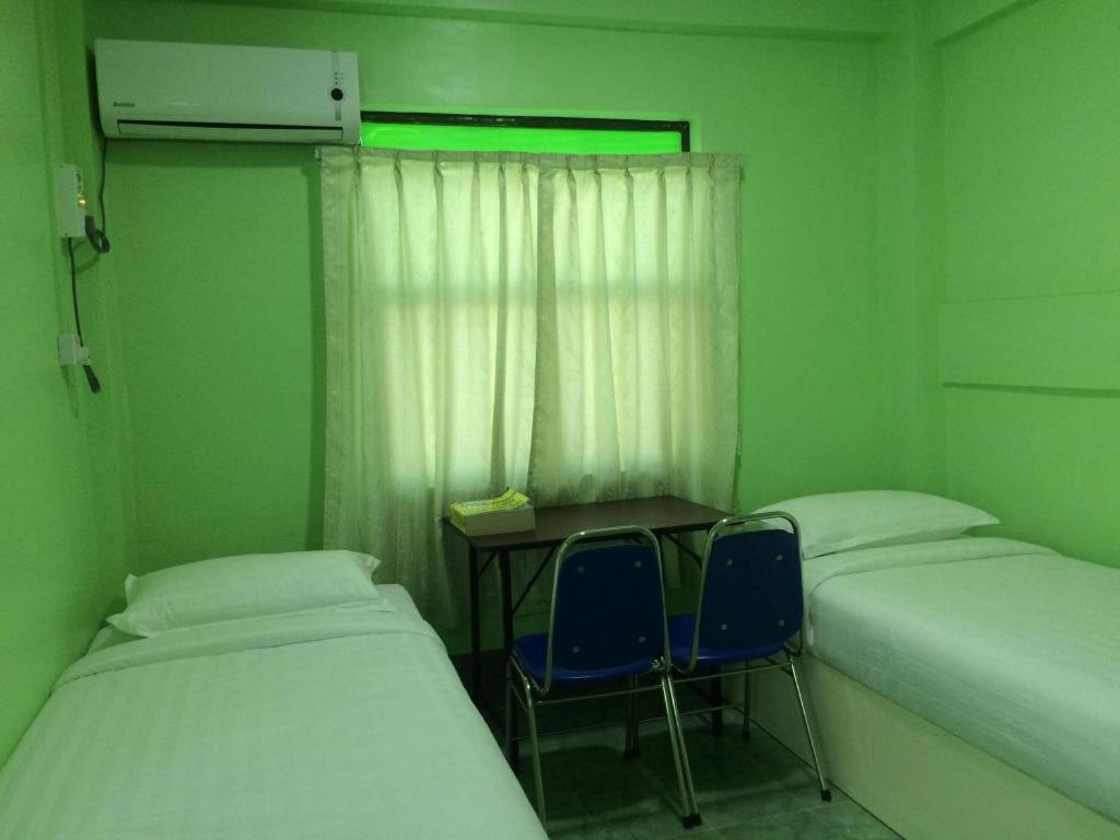 Nay Chi Linn Hotel Pathein Exterior foto