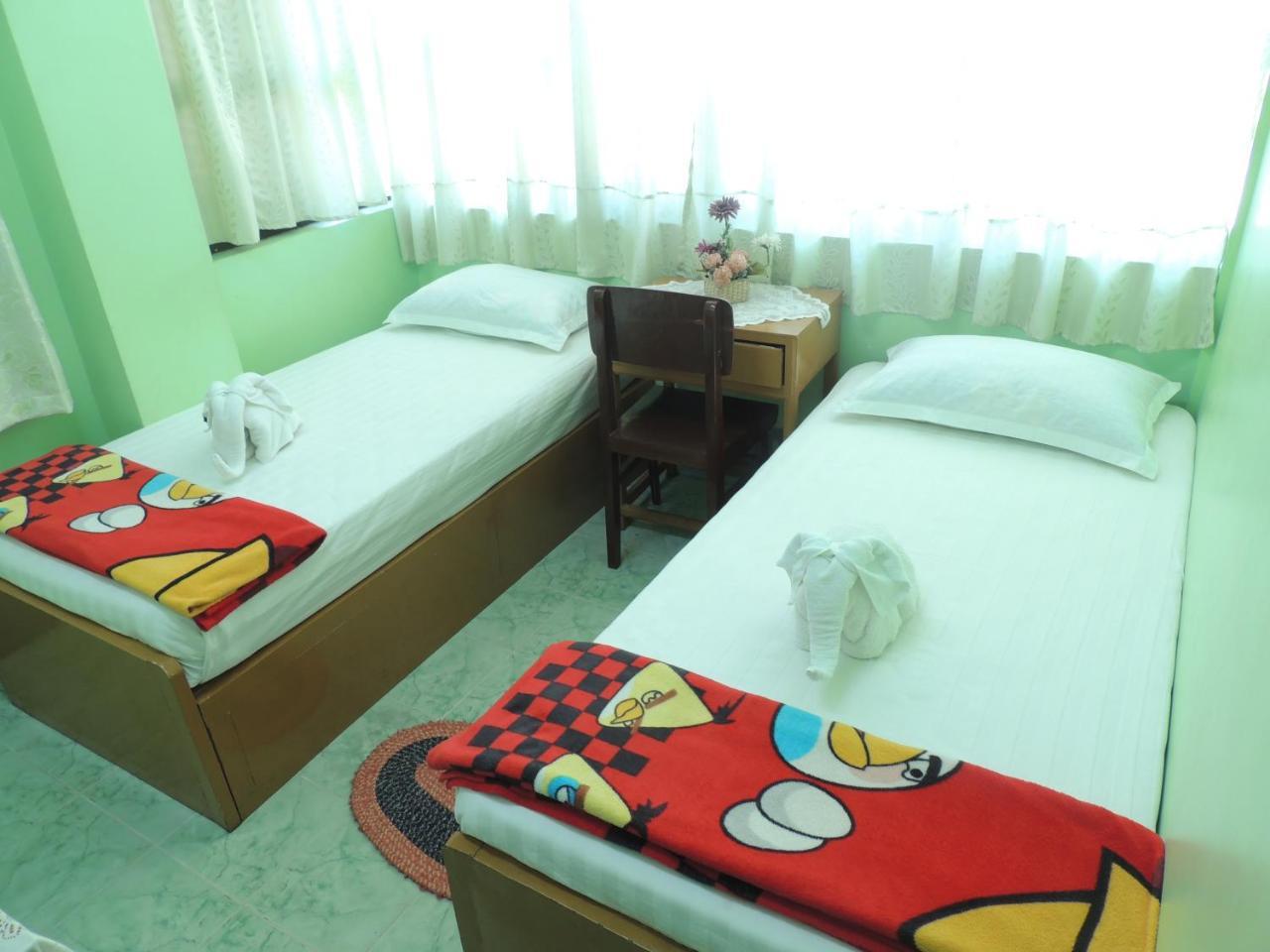 Nay Chi Linn Hotel Pathein Exterior foto