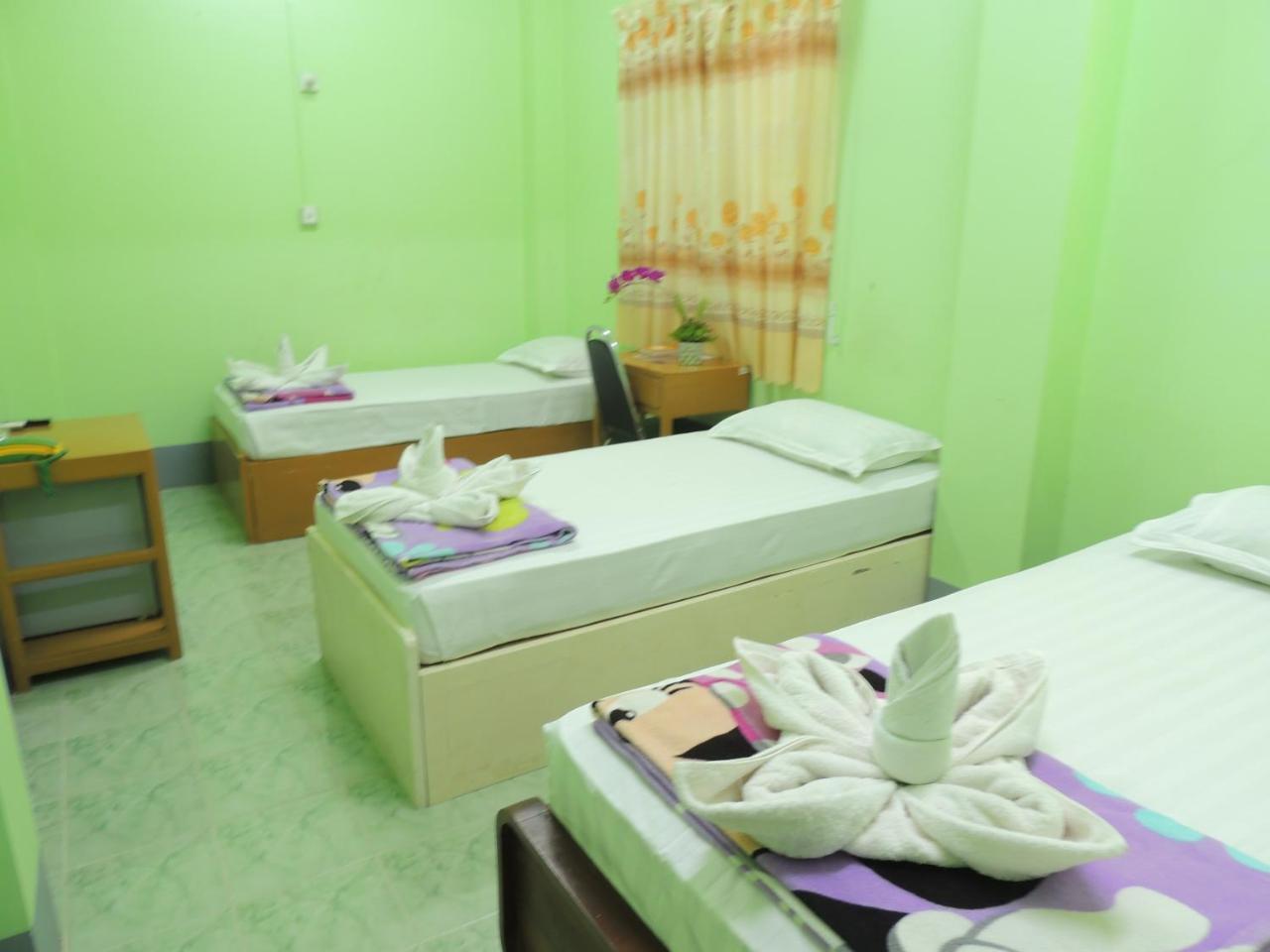 Nay Chi Linn Hotel Pathein Exterior foto