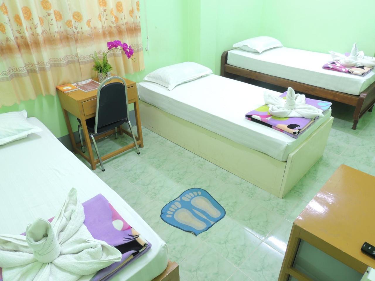 Nay Chi Linn Hotel Pathein Exterior foto